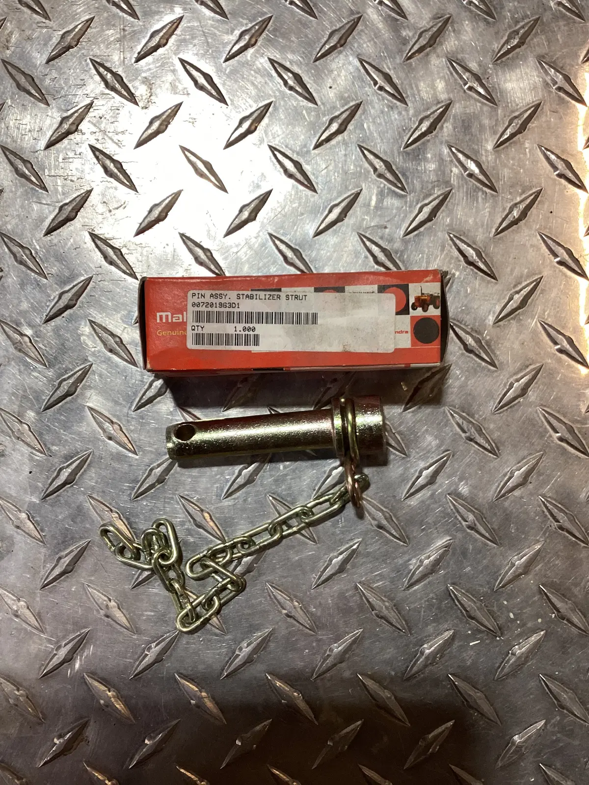 Mahindra Stabilizer Strut Pin, 007201963D1 1