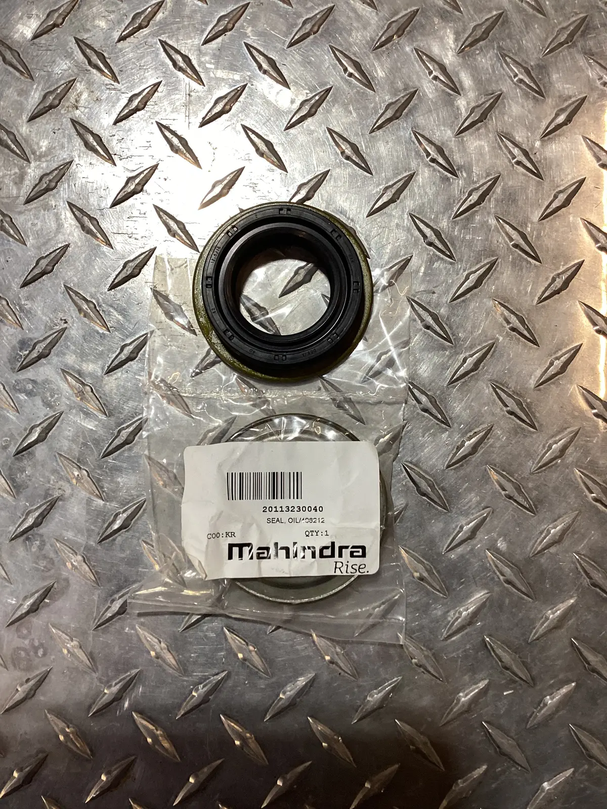 Tym/Mahindra Tractor Oil Seal, 406212, 20113230040 1