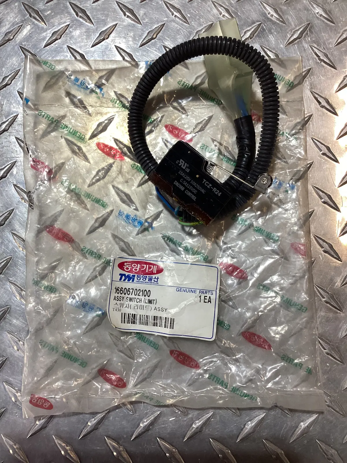Tym/Mahindra Limit Switch Assembly, 16606702100 1