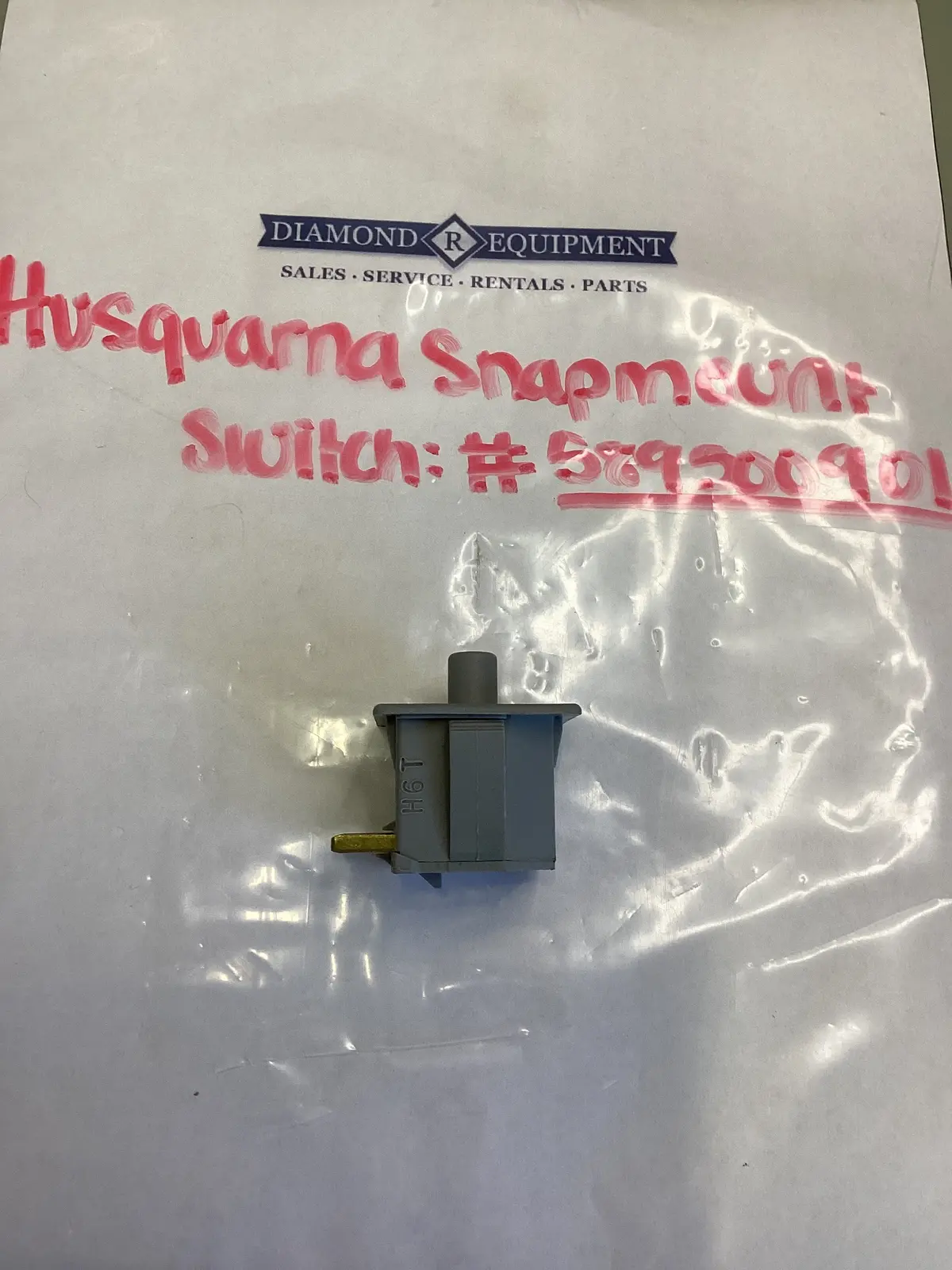 Husqvarna Snapmount Switch: #589500901 1