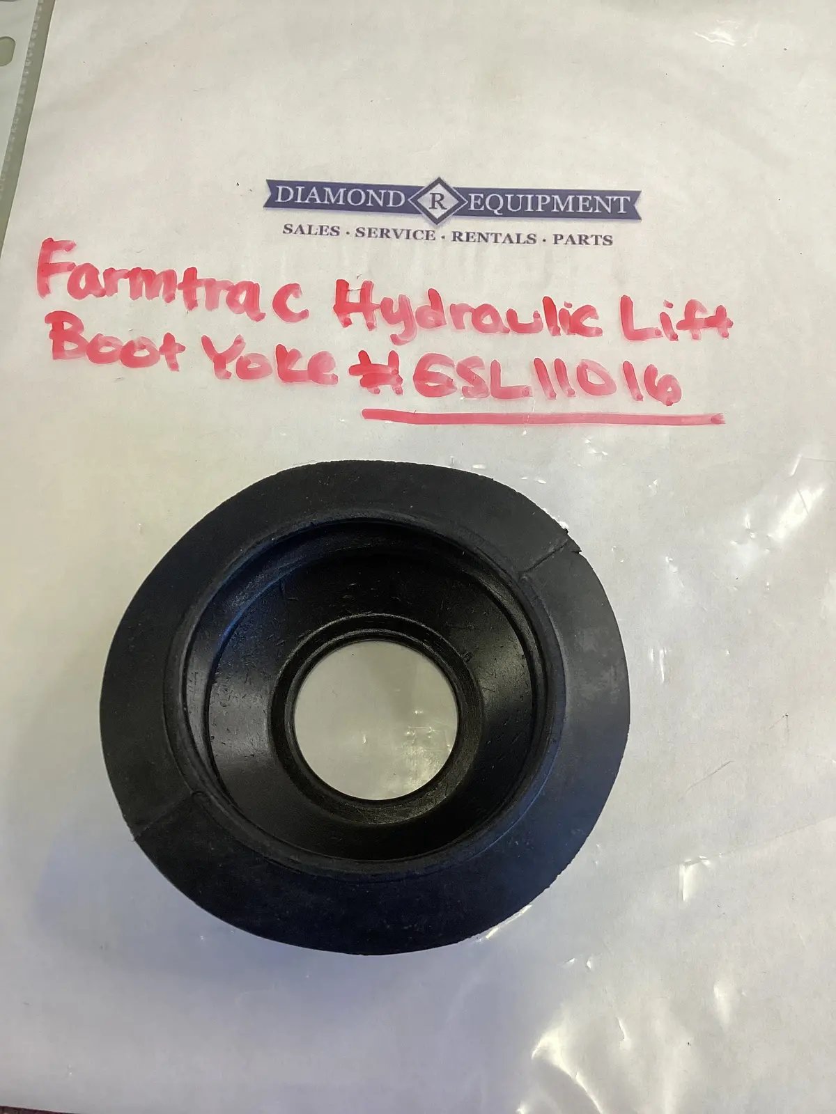 Farmtrac Hydraulic Lift Boot Yoke: #Esl11016 1
