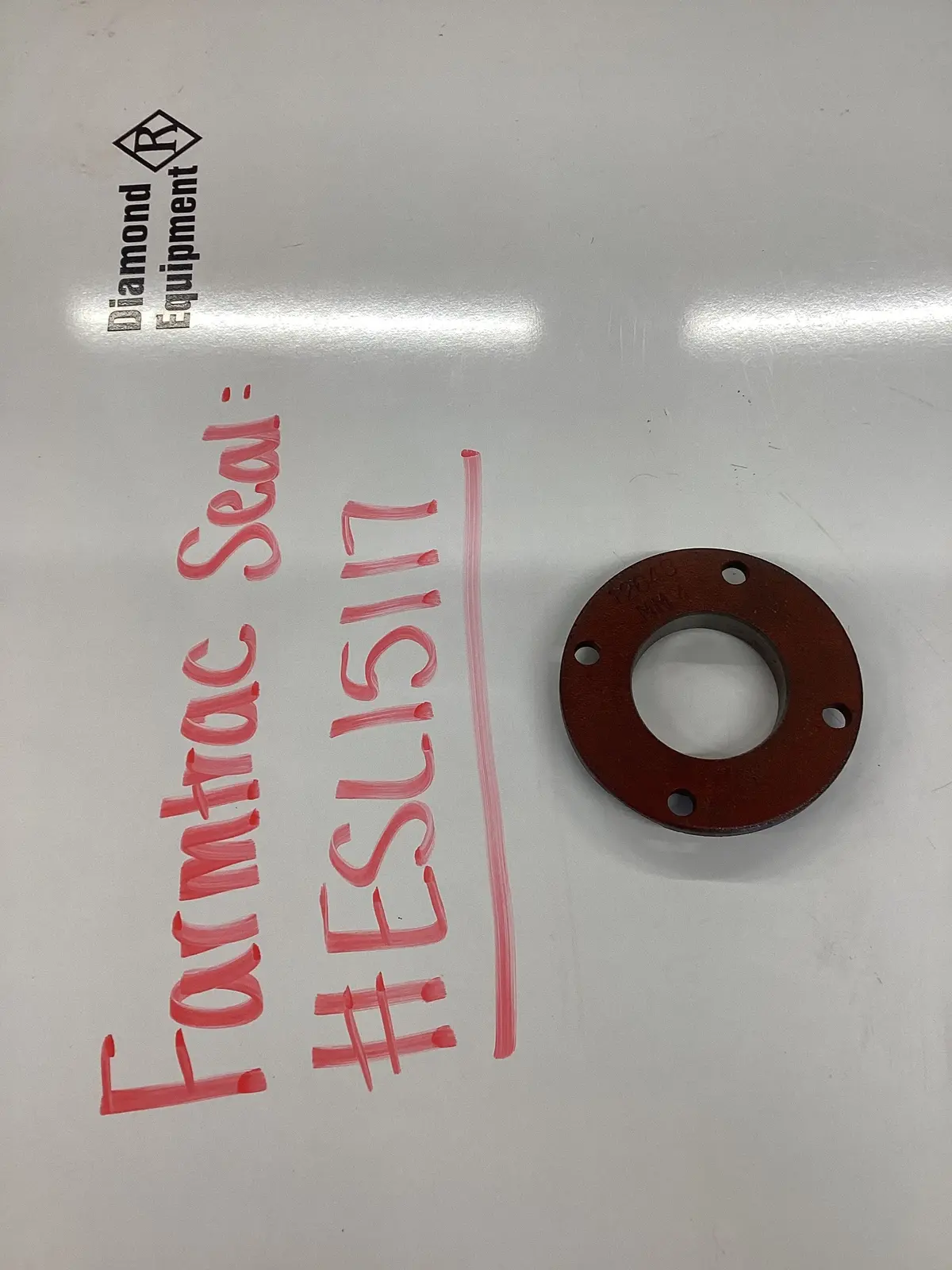 Farmtrac Seal: #Esl15117 1