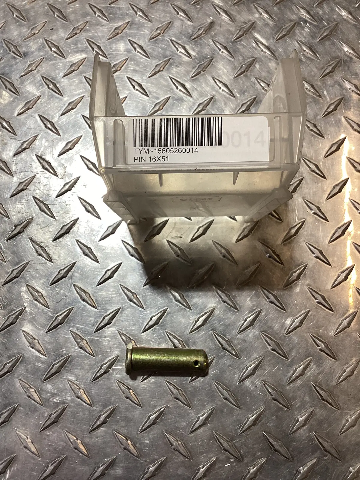 Tym/Mahindra Pin 16X51, 15605260014 1