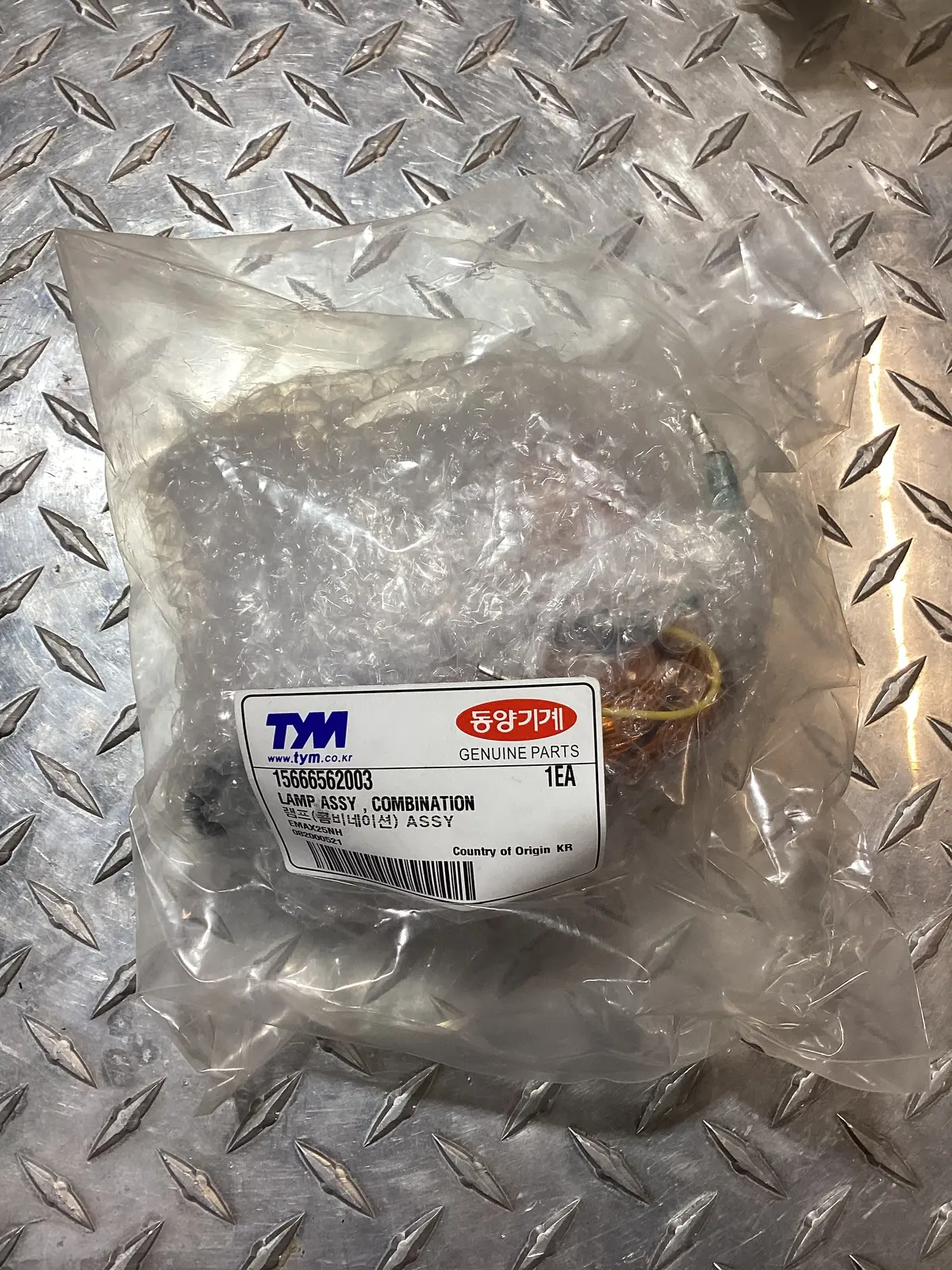 Tym Combination Lamp Assembly 15666562003 1