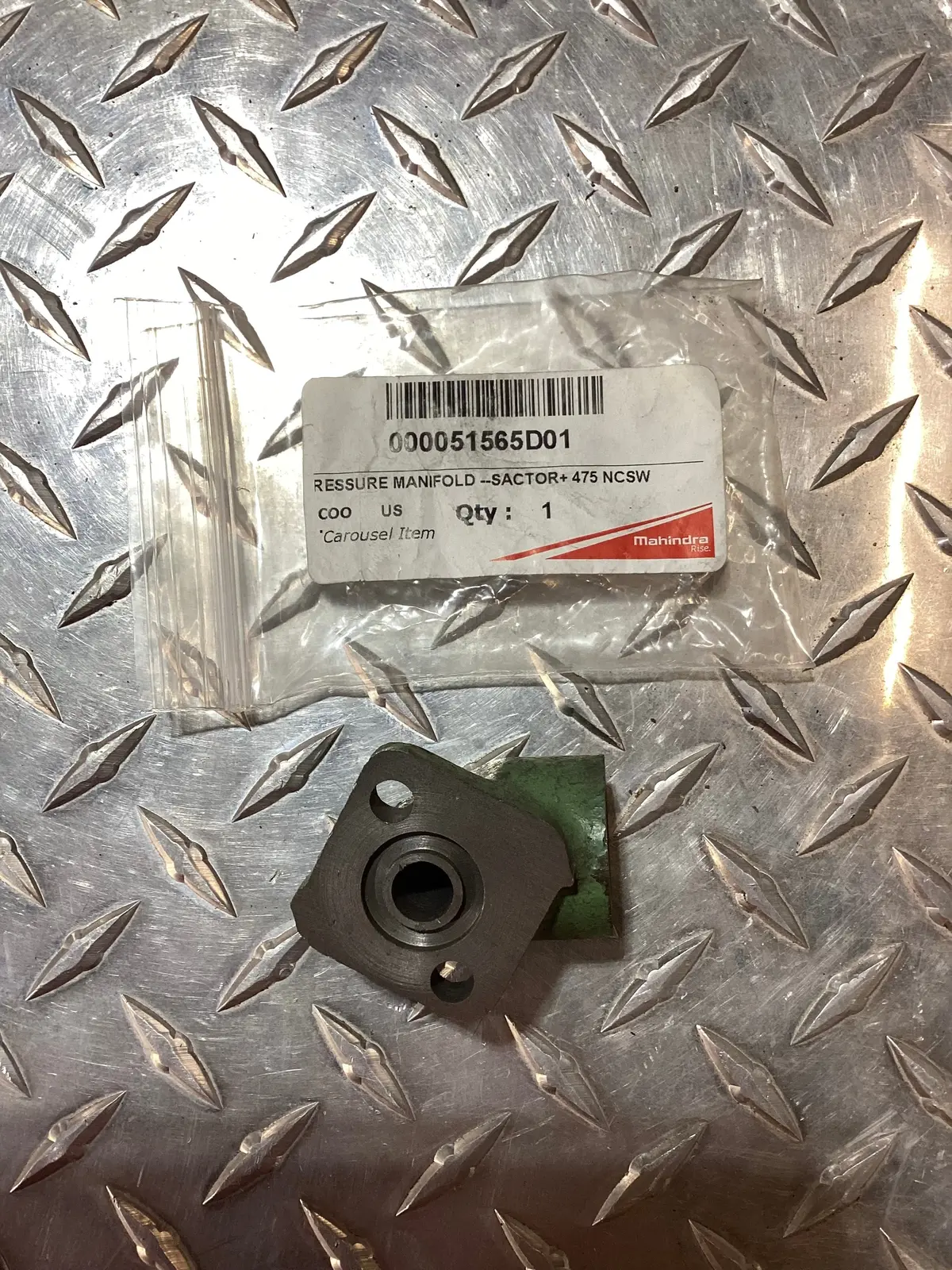 Mahindra Manifold Pressure-Hyd Pump, 000051565D01 1