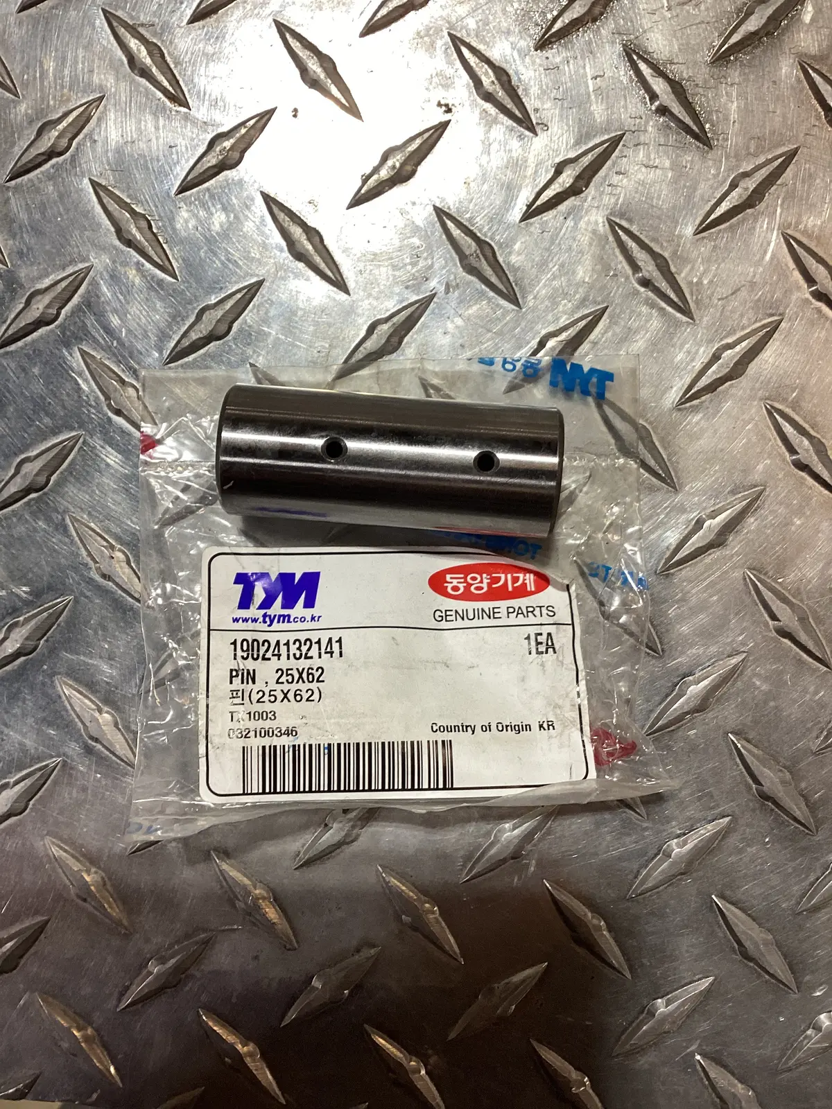 Tym/Mahindra Pin 25X62, 19024132141 1
