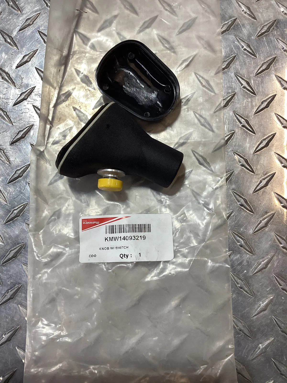 Mahindra Loader Knob W/Switch, Kmw14093219 1