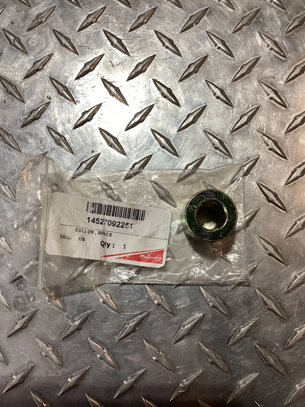Mahindra / Tym, Space Collar 14527092251 1