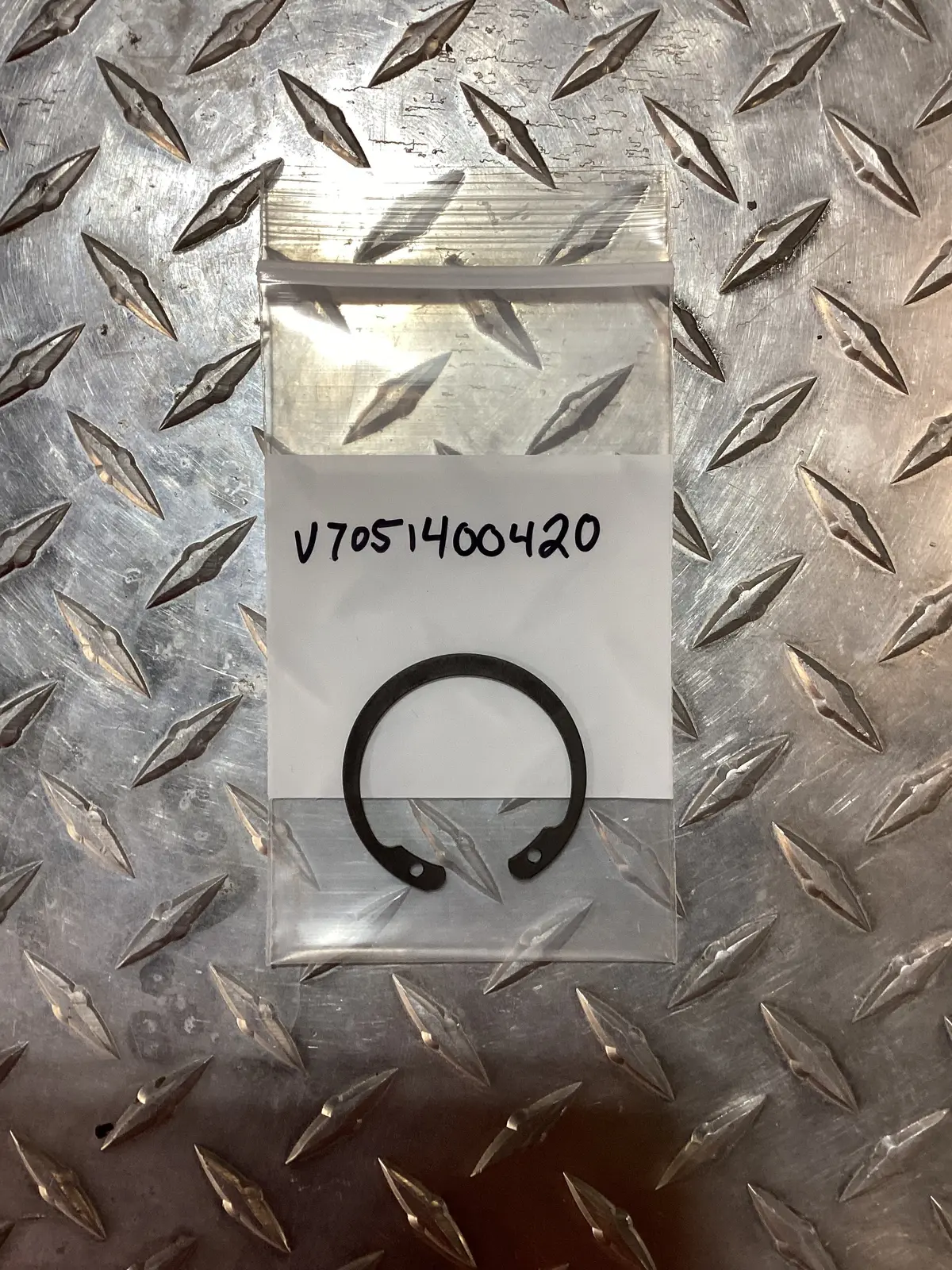 Tym/Mahindra C-Ring Hole V7051400420 1