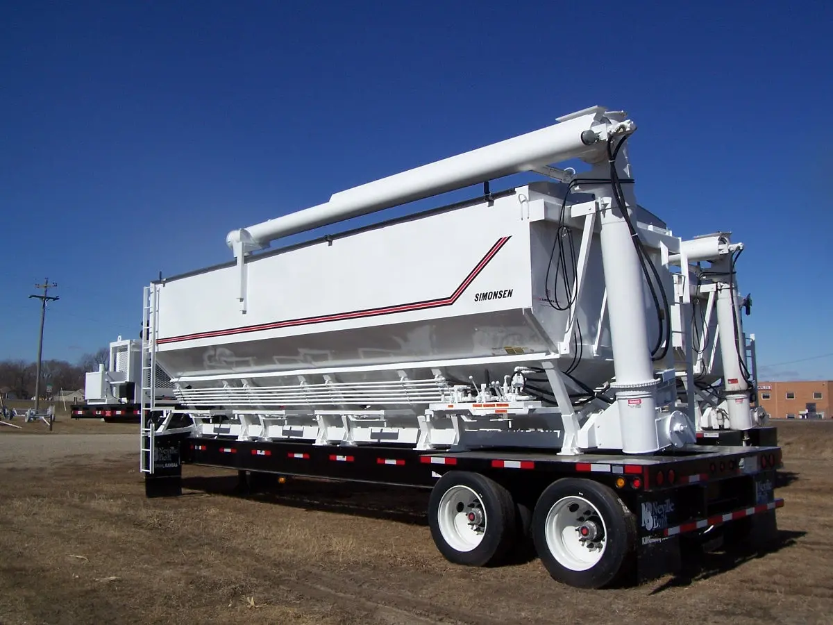 Simonsen Bft8424strta – Trailer Mount Top Auger Tender 1