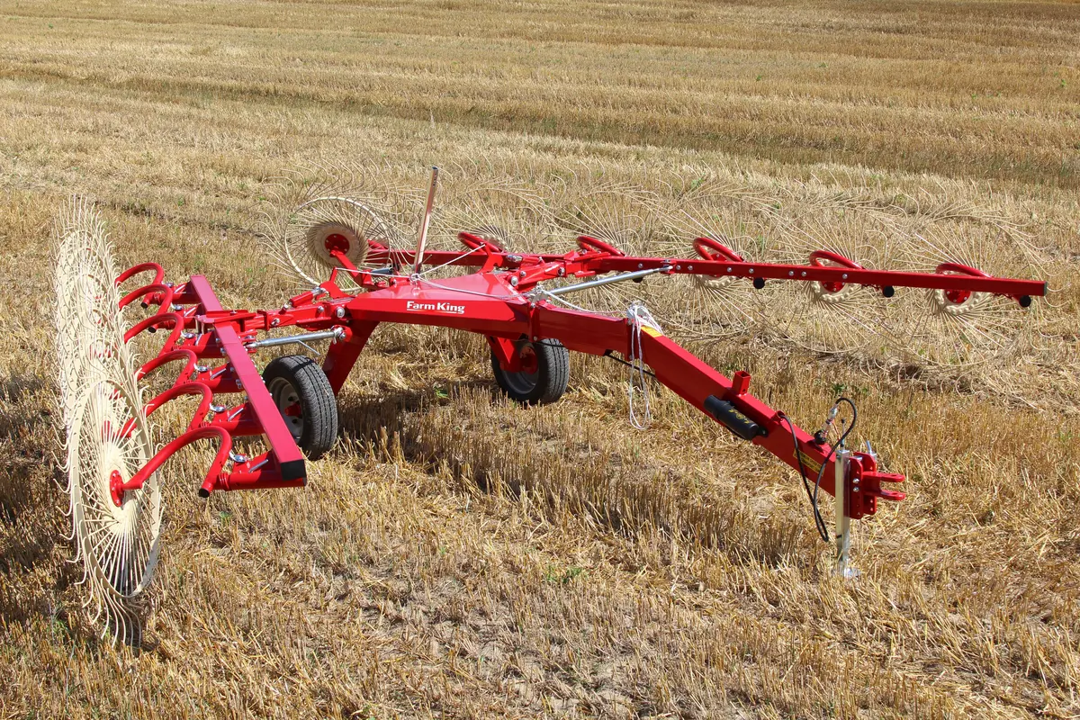 Farmking 8 Wheel Bat Hay Rake 1