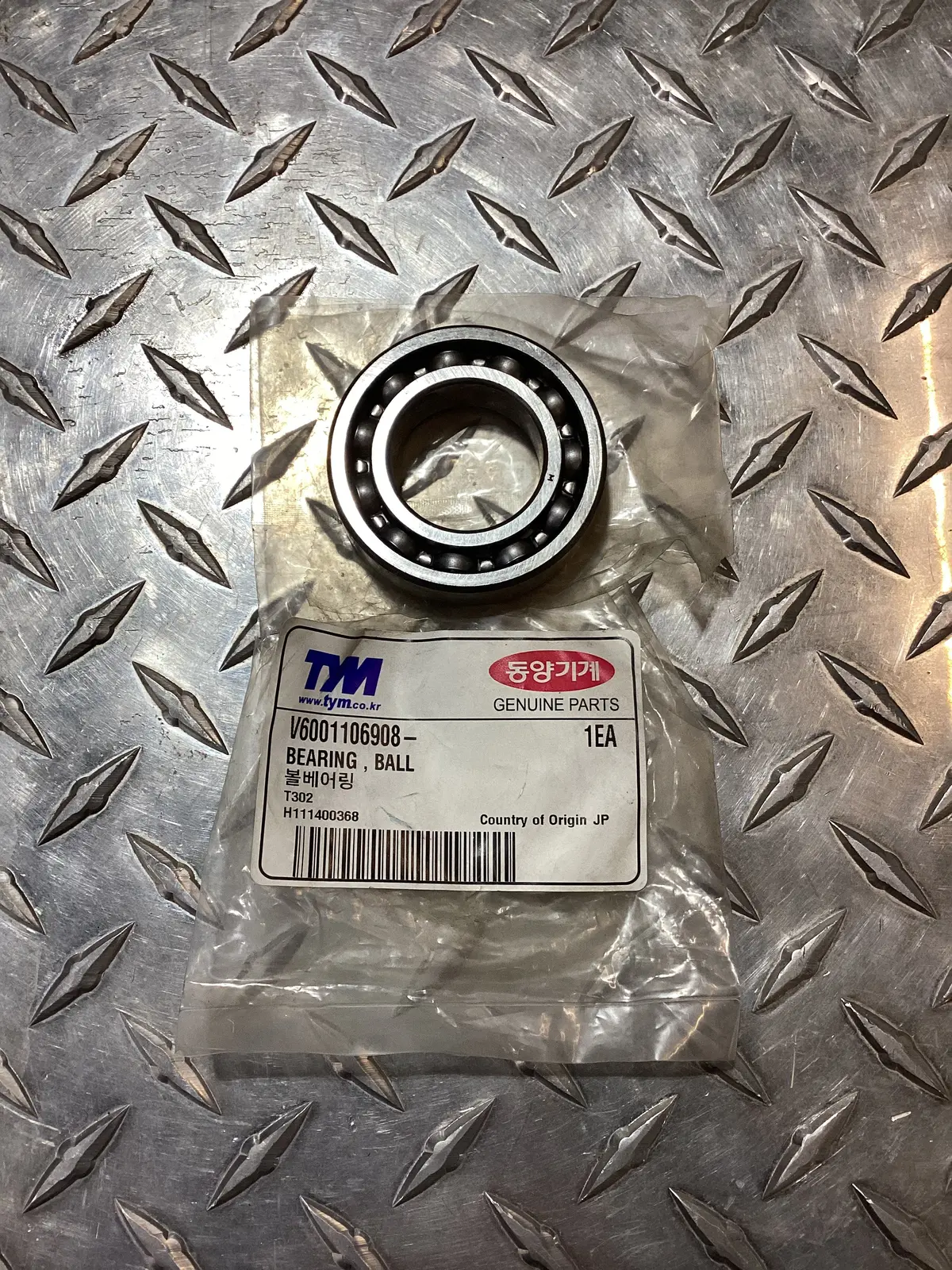 Tym/Mahindra/Branson, Ball Bearing, V6001106908 1