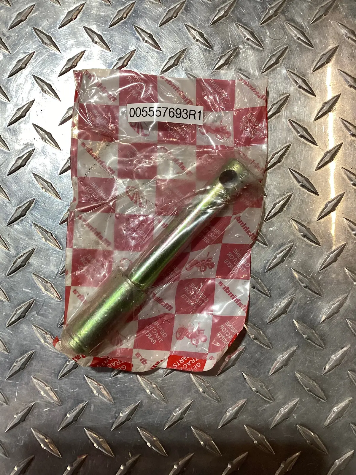 Tym/Mahindra Tractor Top Link Pin, Cat 1, 005557693R1 1
