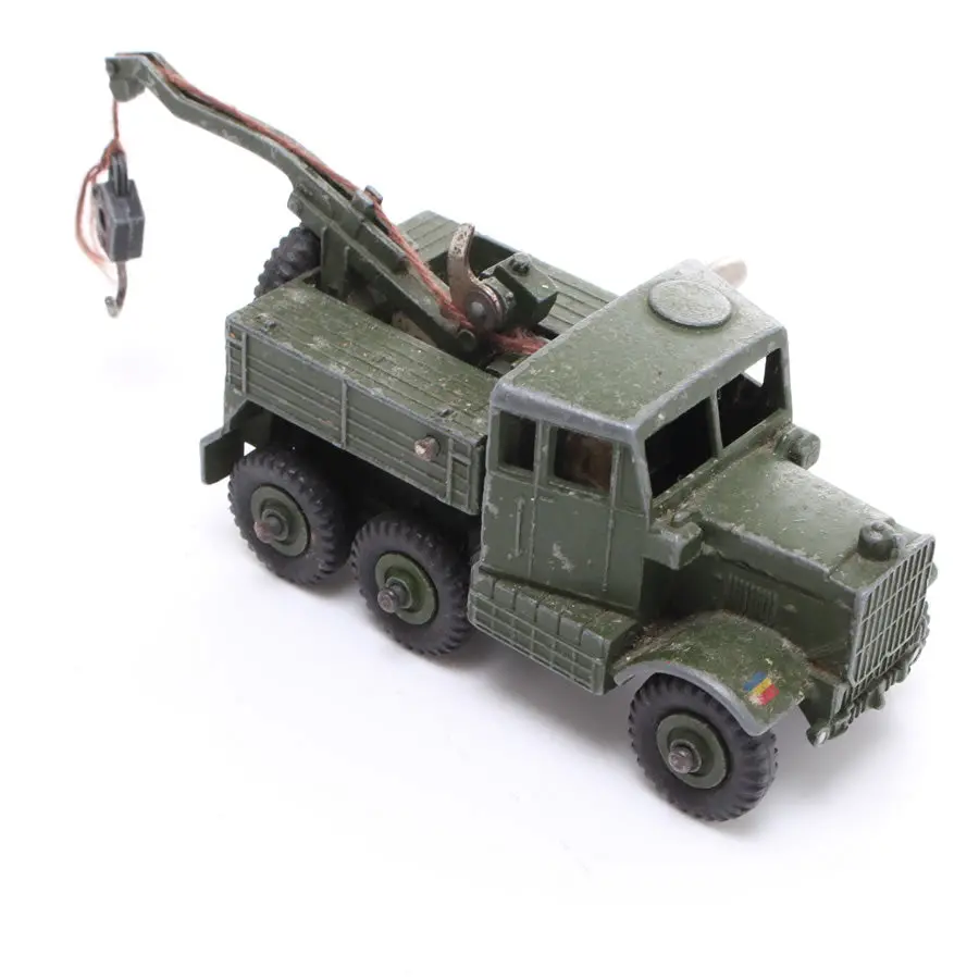 Dinky Recovery Tractor 661 1