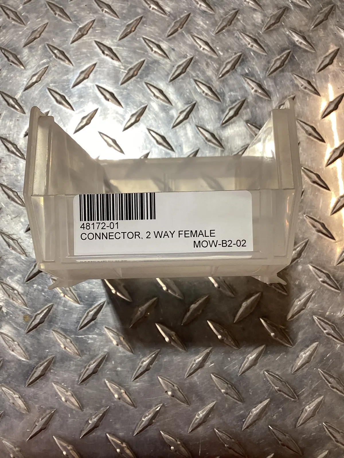 Scag 2-Way Female Connector, 48172-01 1