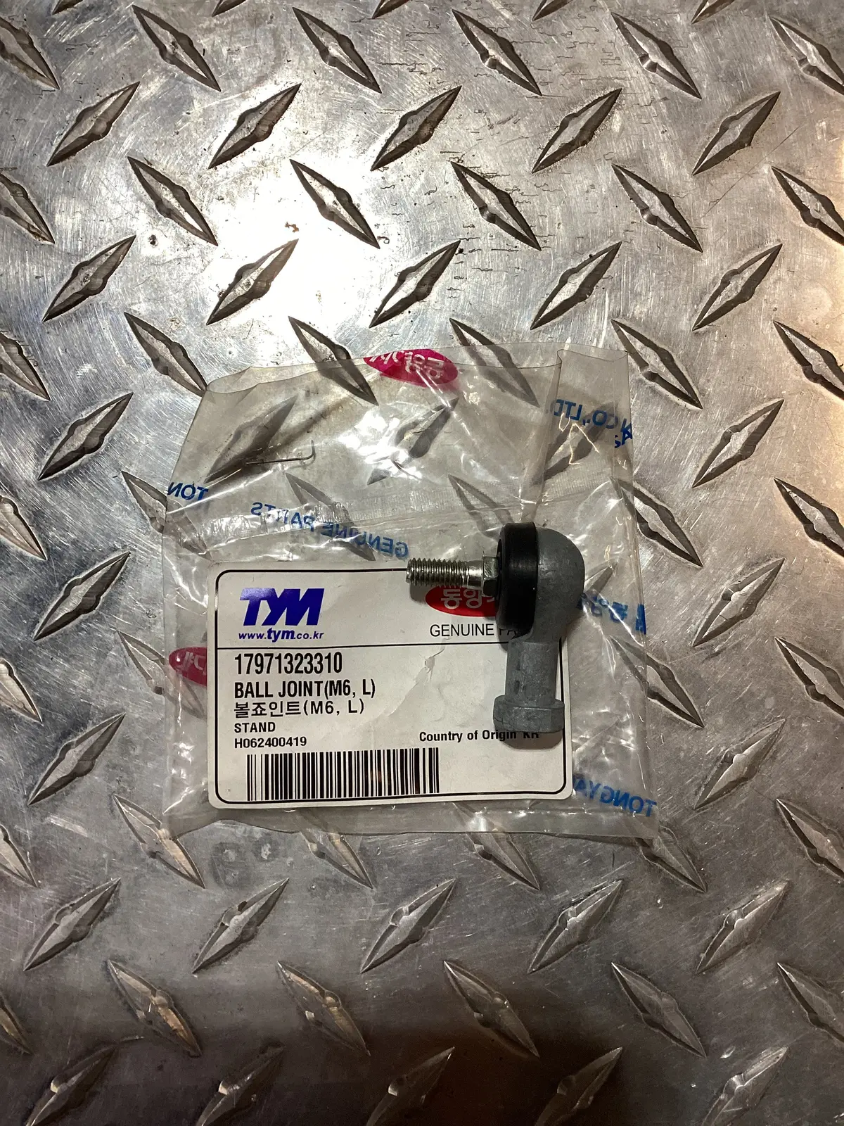 Tym/Mahindra Clutch Lh Ball Joint M6, 17971323310 1