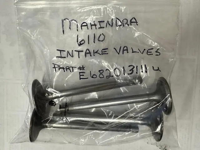 Mahindra Tractor 6110 Intake Valve, Used, E682013111u 1