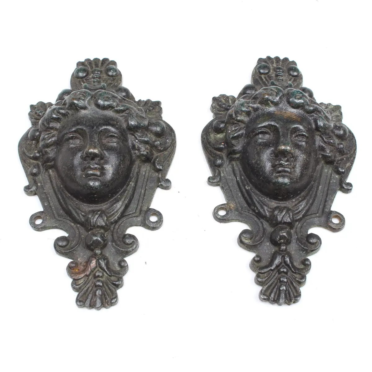 2X Old Ironmongery Decorative Heads 1