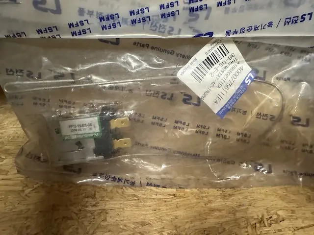 Ls Tractor Thermostat Ac, A1865021, 40007756 1