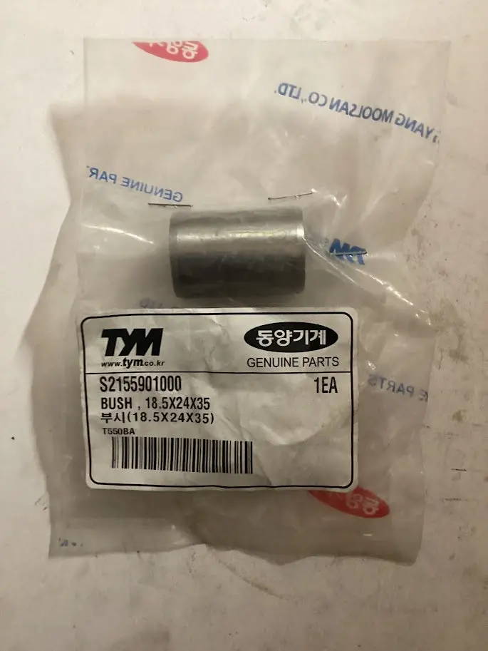 Tym / Mahindra Tractor Bush 18.5X24x35, S2155901000 1