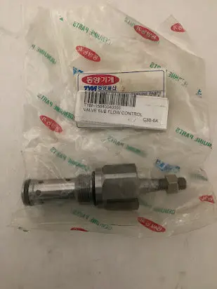 Tym / Mahindra Tractor Valve Sub Flow Control, 15640040000 1