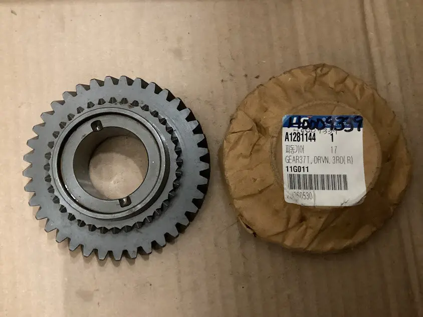 Ls Tractor Gear M/Drv 1St, A1281144, 40009339 1