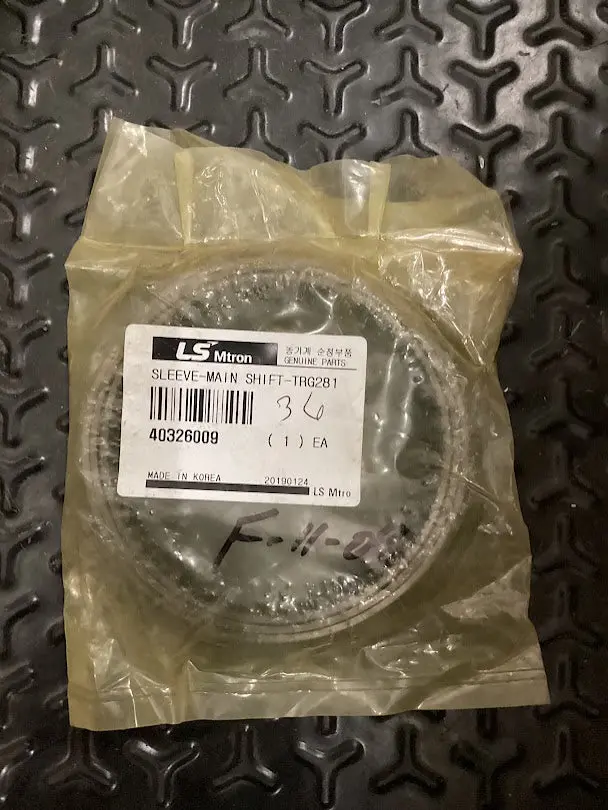 Ls Tractor Sleeve, Main Shift, Trg281, 40326009 1