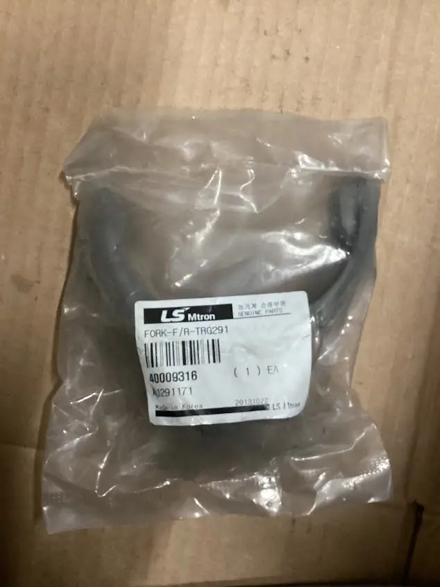 Ls Tractor Fork F/R, 40009316 1