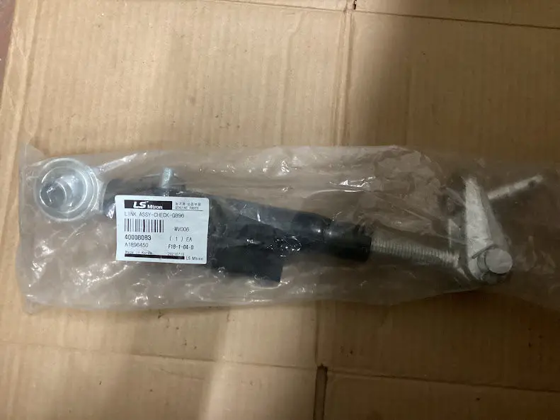 Ls Tractor Link Assembly, Check, Rh, 40008063 1