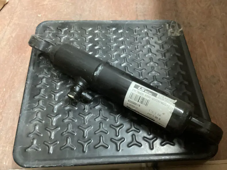 Ls Tractor Steering Cylinder Assembly (Lh) 40008014 1