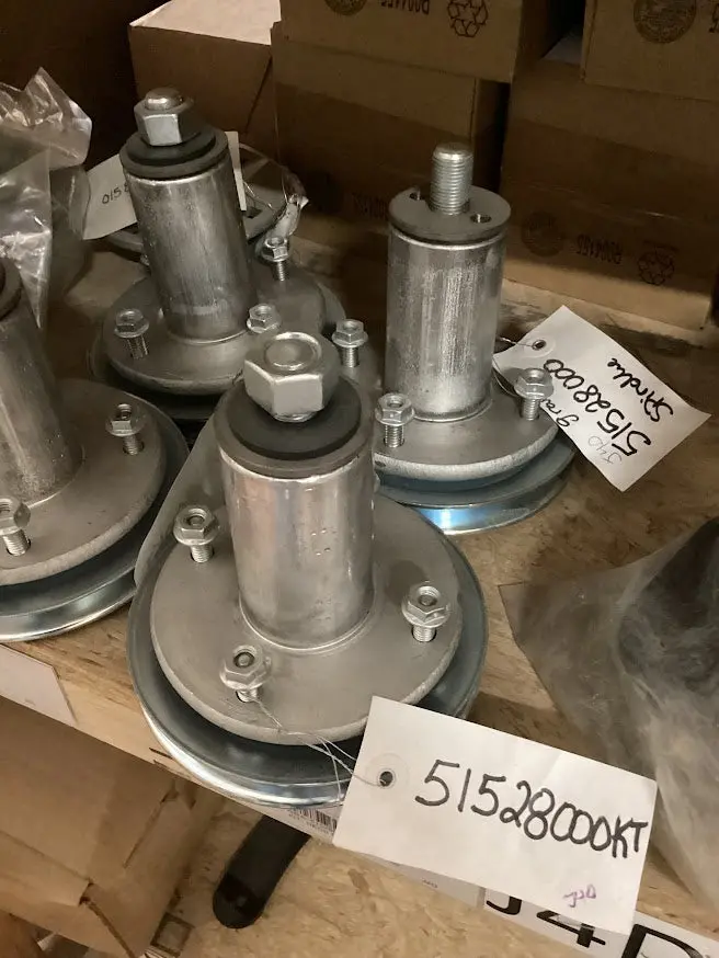 Gravely, Deck Spindle Assembly Kit, 51528000Kt 1