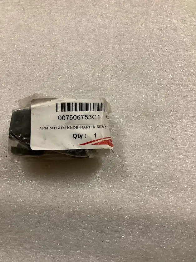 Mahindra Armpad Adjuster Knob, 007606753C1 1