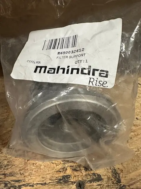 Mahindra Oil Filter Support, E650032612 1