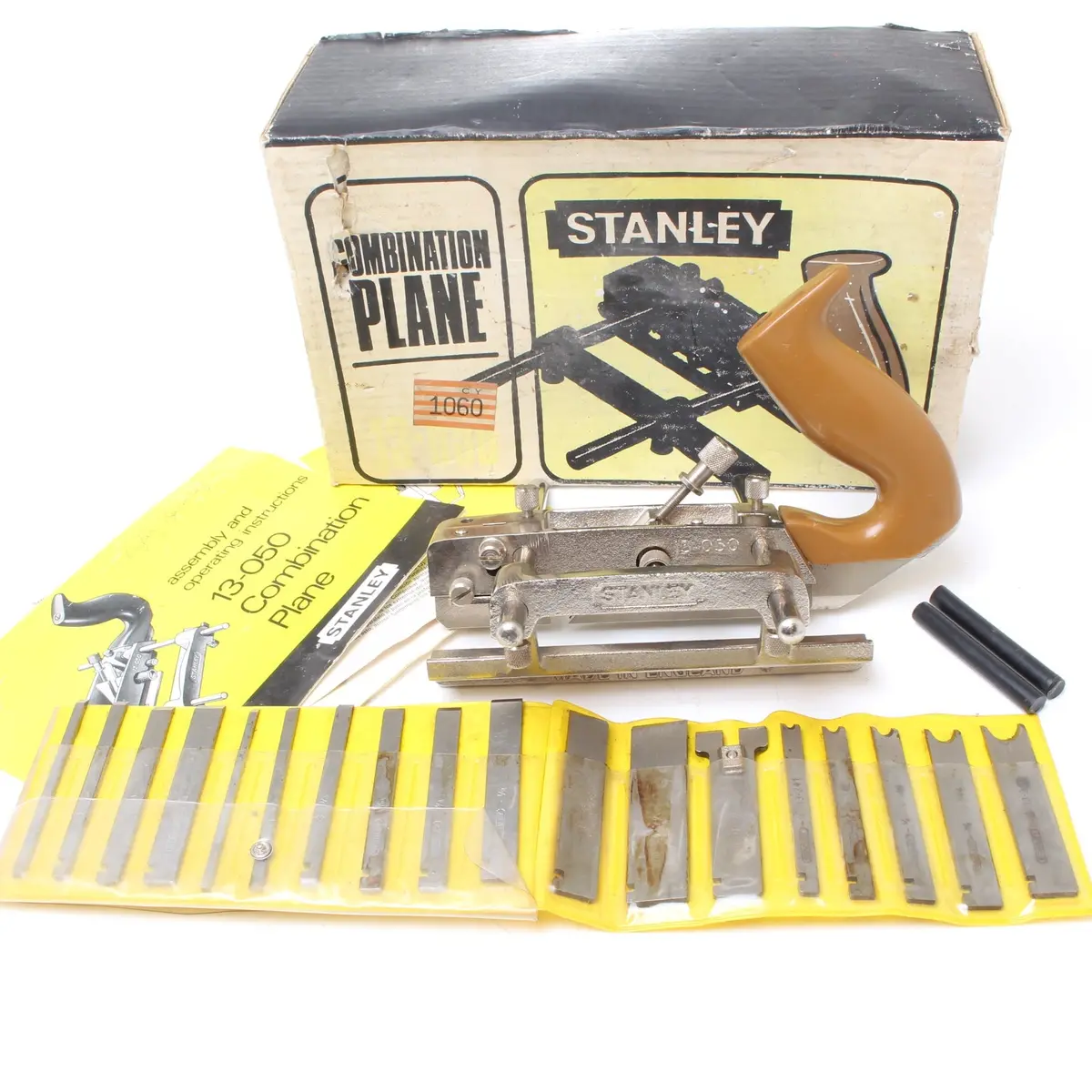Sold - Stanley Combination Plane No. 13-050 1