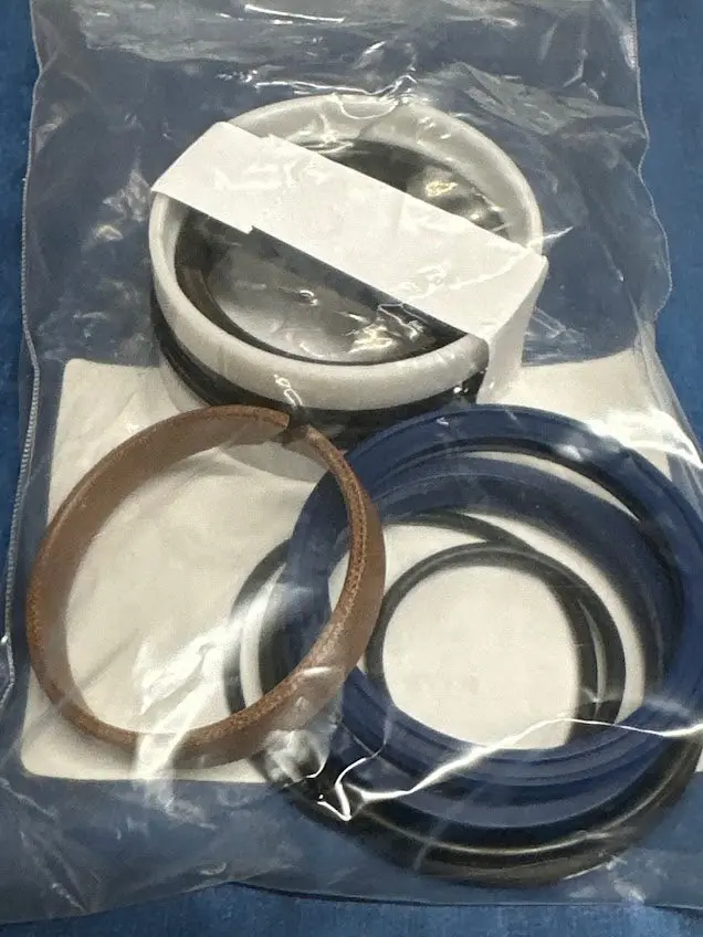 Farmtrac Seal Kit, 2Wd Power Steering Cylinder, 903342 1
