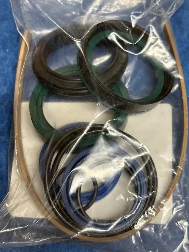 Farmtrac Loader Seal Kit, 903055 1