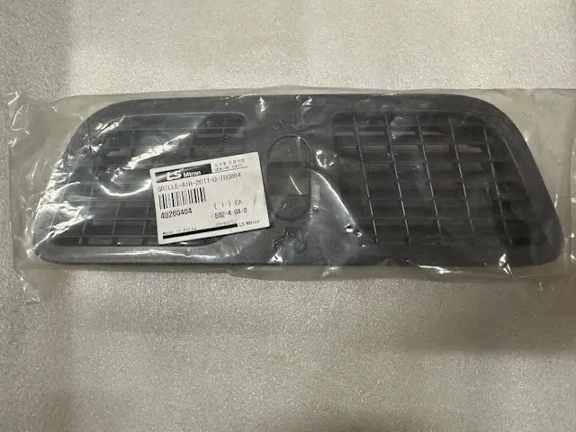 Ls Tractor Air Grill, 40260404 1