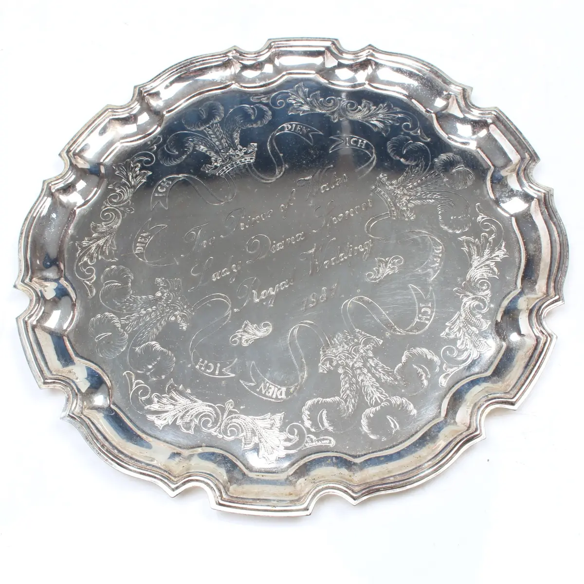 2X Old Commemorative Royal Drinks Trays 1