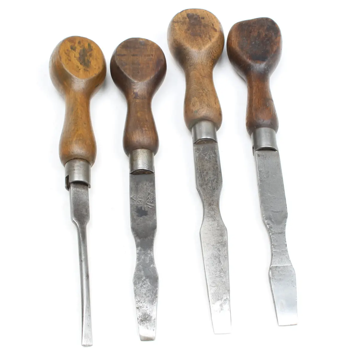 4X Old Wooden Handled Screwdrivers / Turnscrews (Beech) 1
