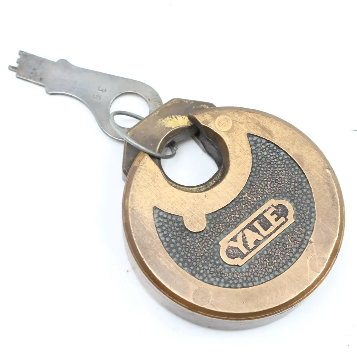 Vintage Brass Yale Padlock 1