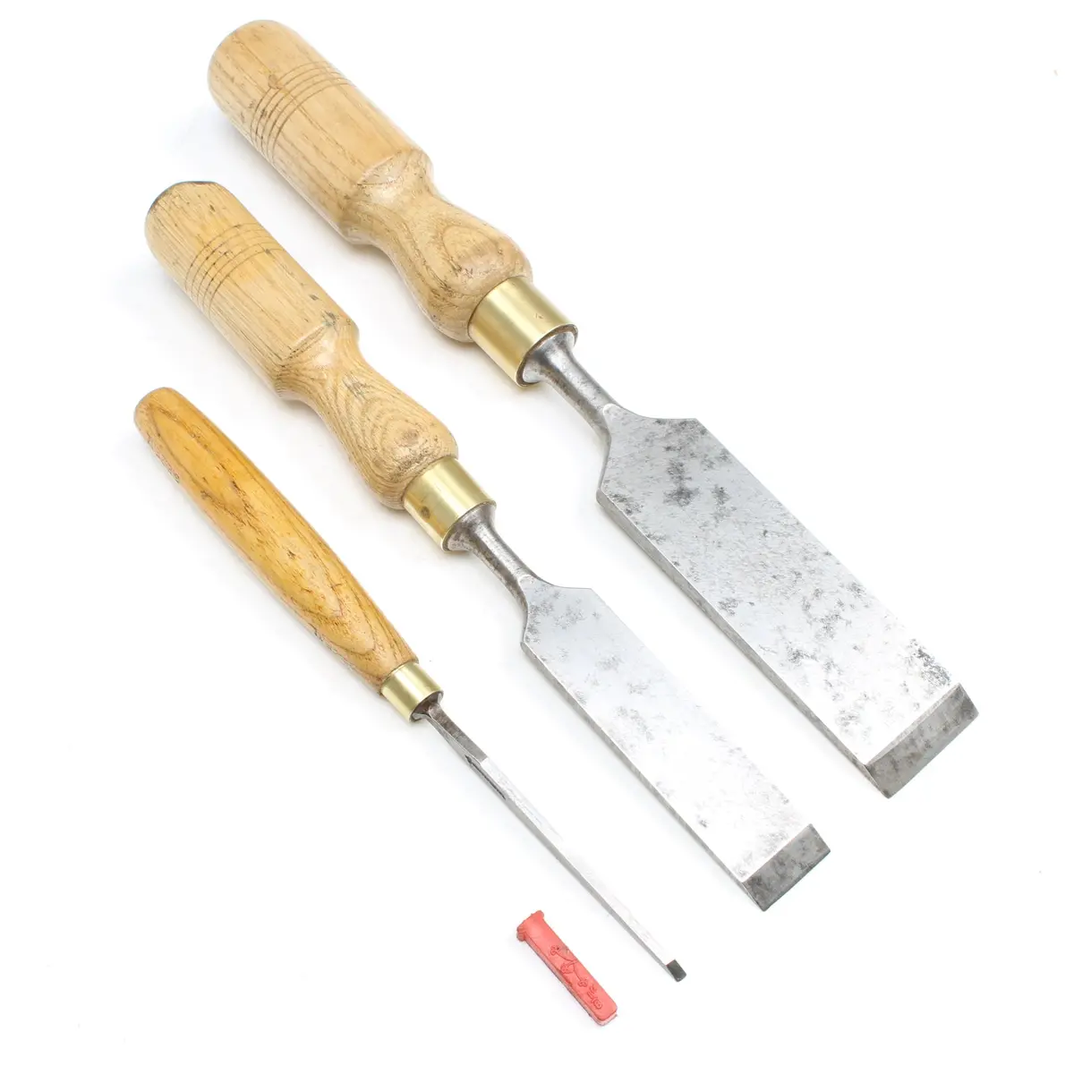 3X Old Woodwork Chisels - 1/8", 1", 1 1/2" (Ash) 1