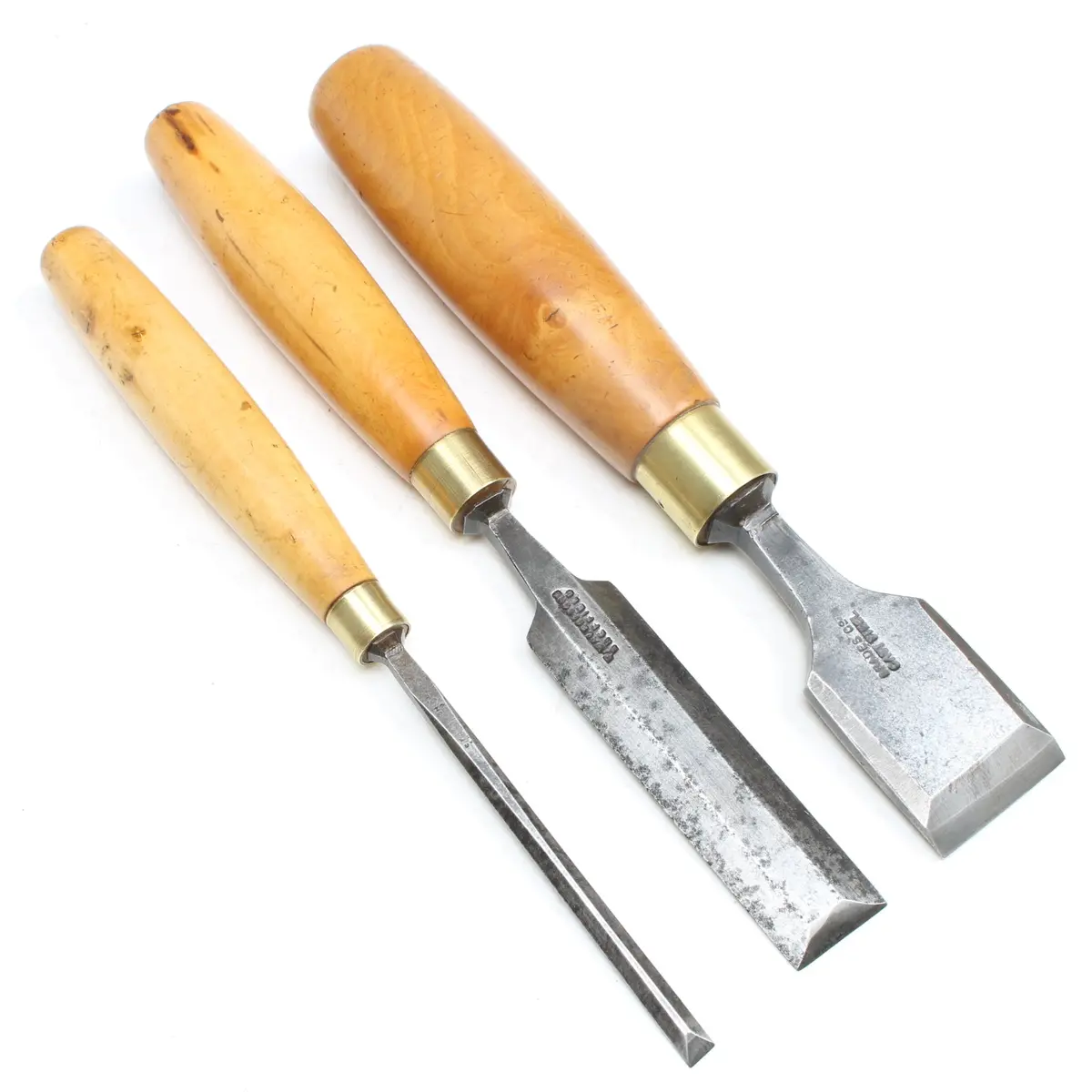 3X Old Woodwork Bevel Edge Chisels (Boxwood) 1