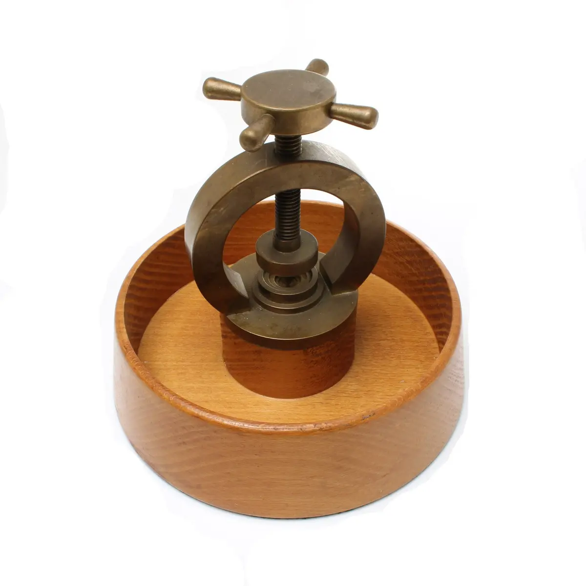 Old Screw-Press Nutcracker 1