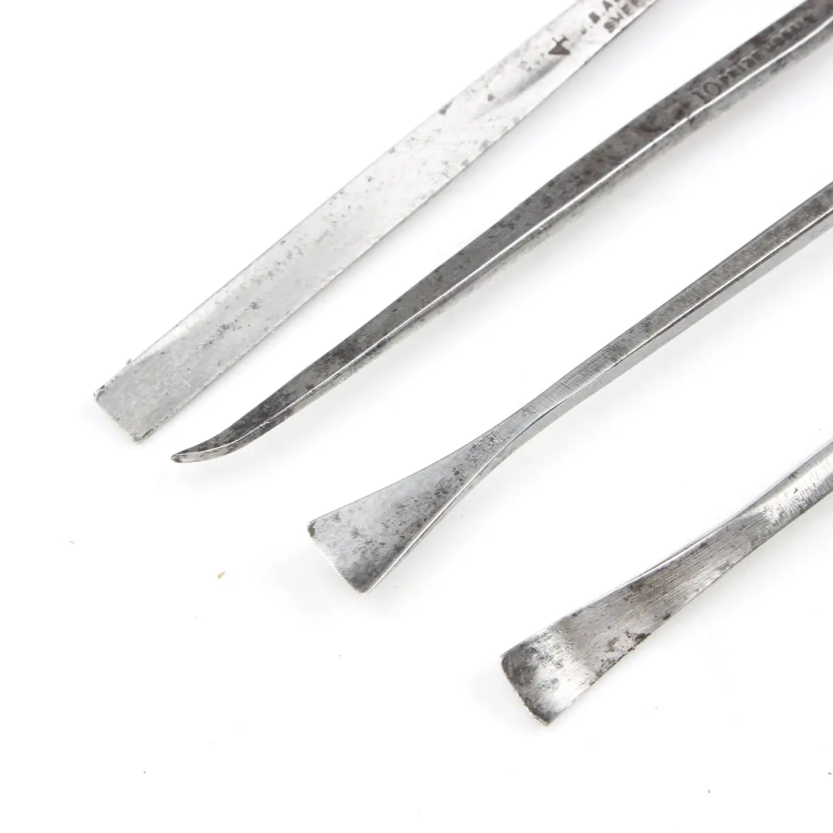 4X Addis Wood Carving Tools (Mahogany) 2