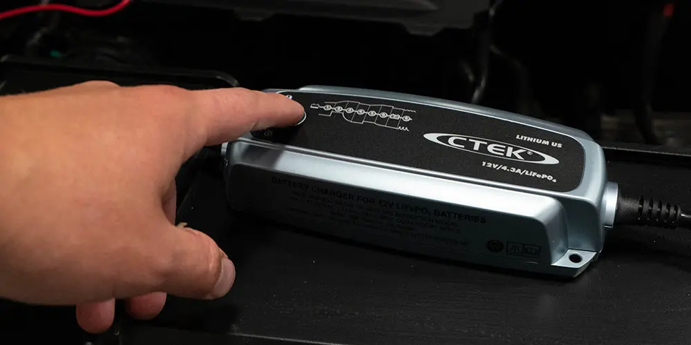 Ctek 56-926 Lithium Charger 1