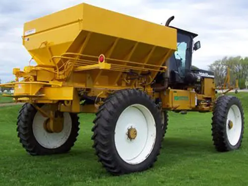 Simonsen Q Model – Fertilizer Mount Spreader 1