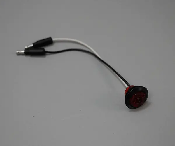 3/4" Round Clearance Light - Red 1