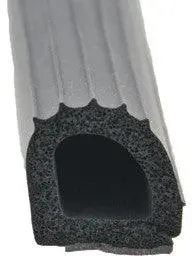 D Seal W/Hats Red Tape-Black 1” X 1” 018-206 1
