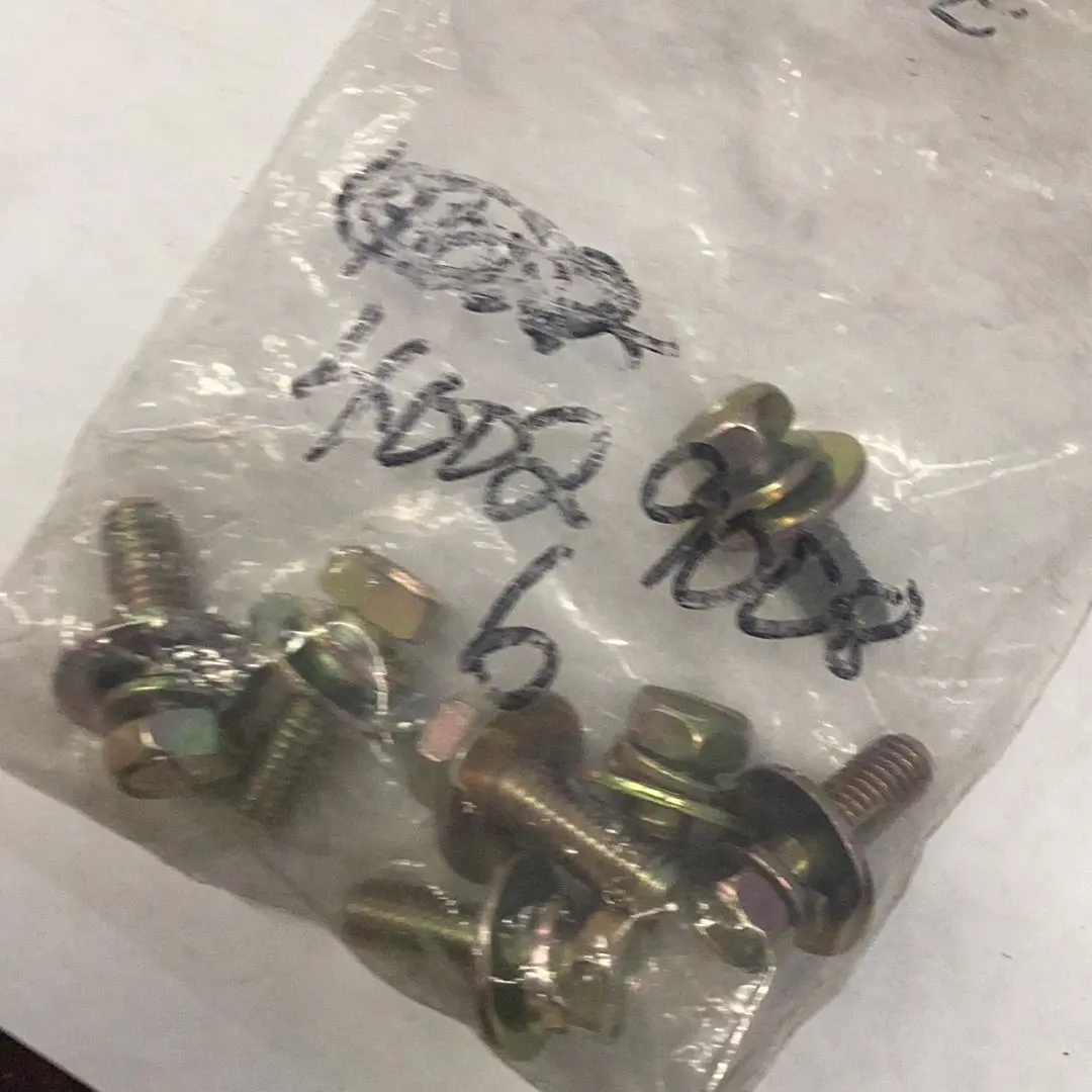Ls Tractor Bolt Hex, 40029008 1