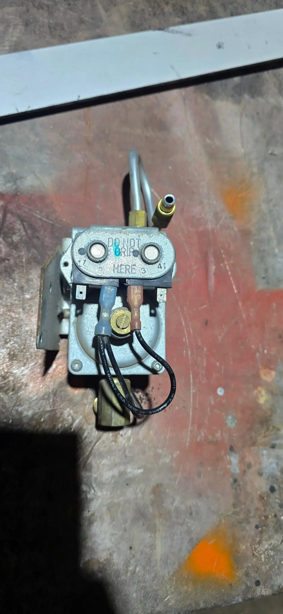 Suburban 161109 Gas Valve 1